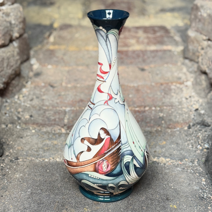 Ille and Maye - Vase